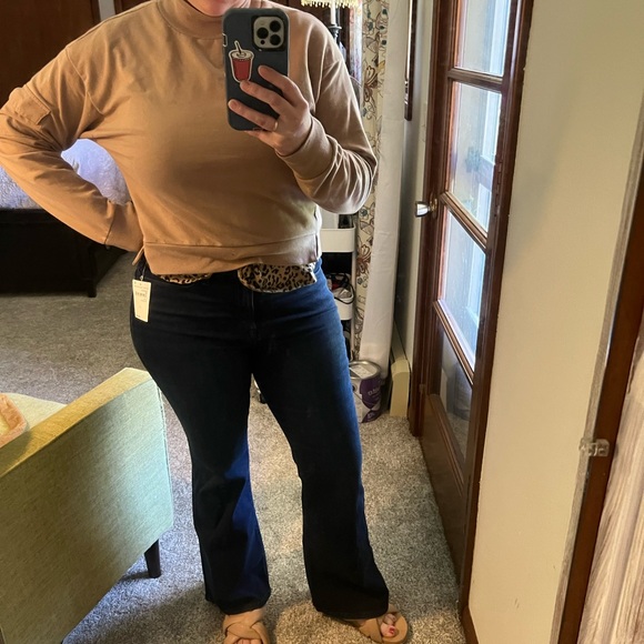 NWT Good American Jeans - curvy jeans - Picture 2 of 4